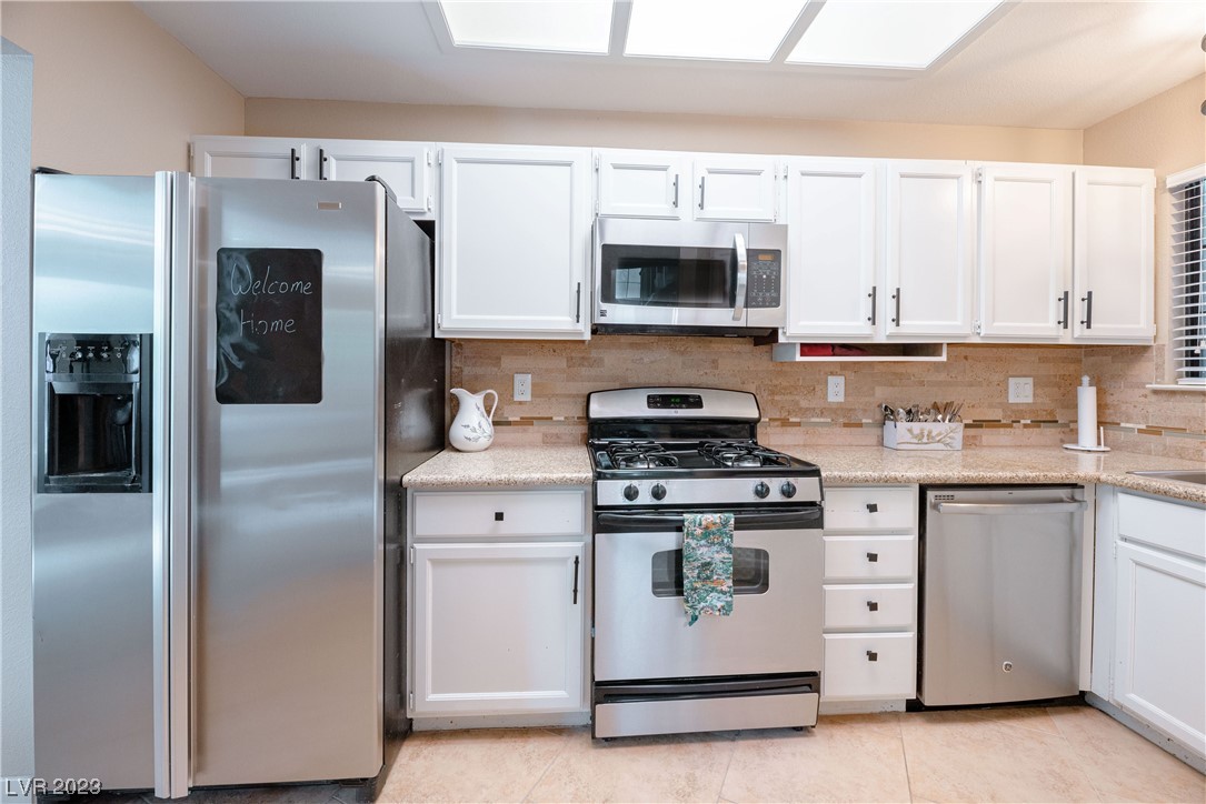 6633 West Beacon Road Las Vegas, NV 89108 - Photo 11 of 26 Gallery Image 11