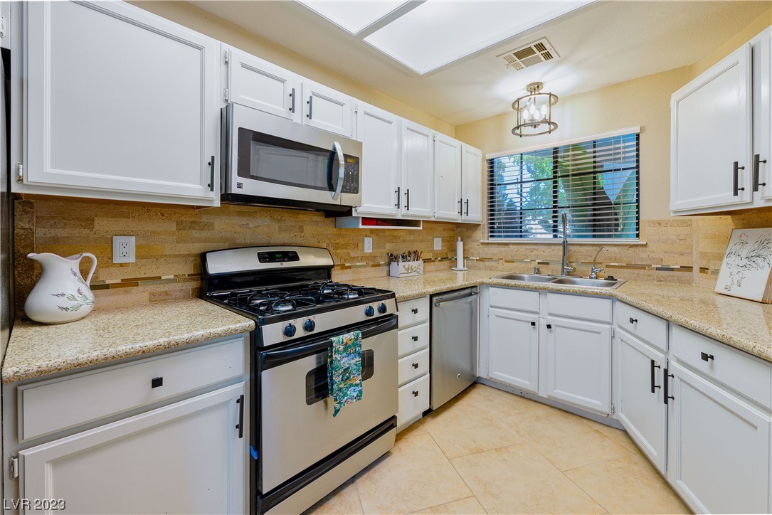 6633 West Beacon Road Las Vegas, NV 89108 - Photo 10 of 26 Gallery Image 10