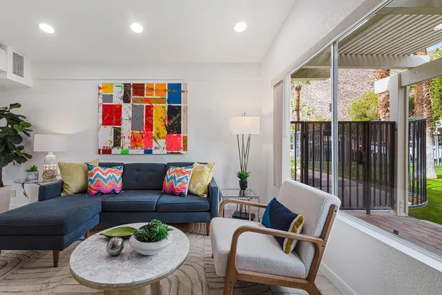 $569,000 | 290 San Jacinto Drive, Unit 8, Palm Springs, CA 92262