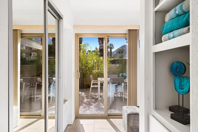 $569,000 | 290 San Jacinto Drive, Unit 8, Palm Springs, CA 92262