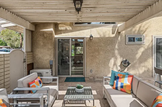 $569,000 | 290 San Jacinto Drive, Unit 8, Palm Springs, CA 92262