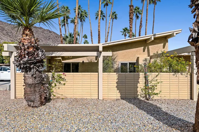 $569,000 | 290 San Jacinto Drive, Unit 8, Palm Springs, CA 92262