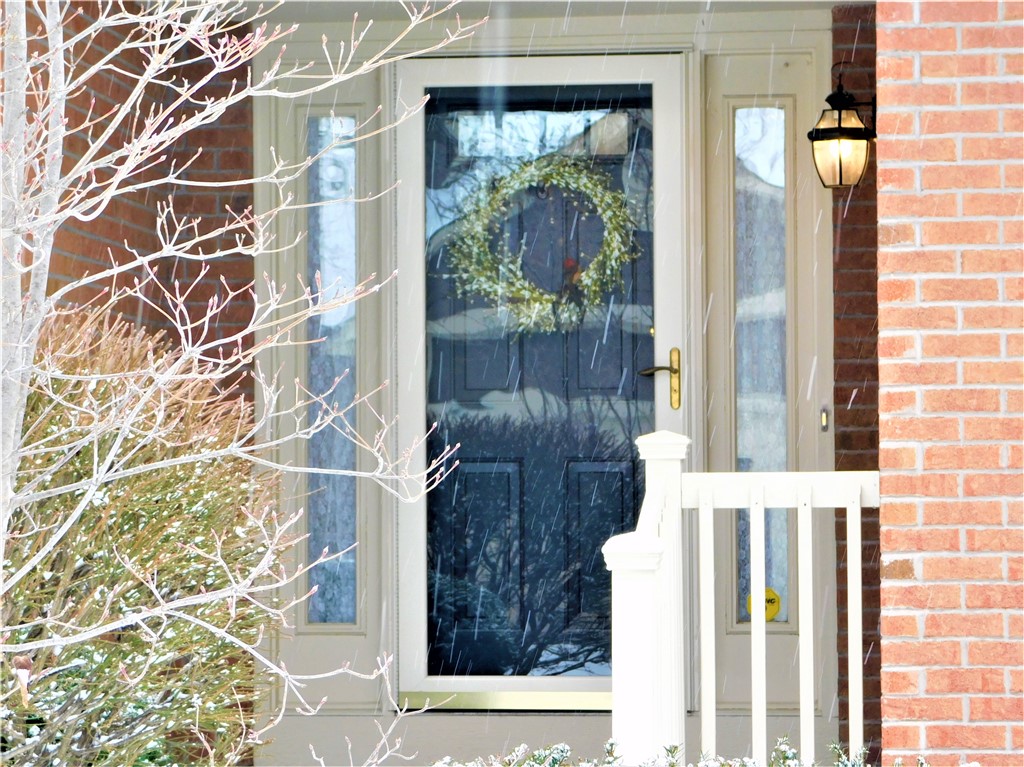 333 Reef Point Circle Webster, NY 14580 - Photo 3 of 49