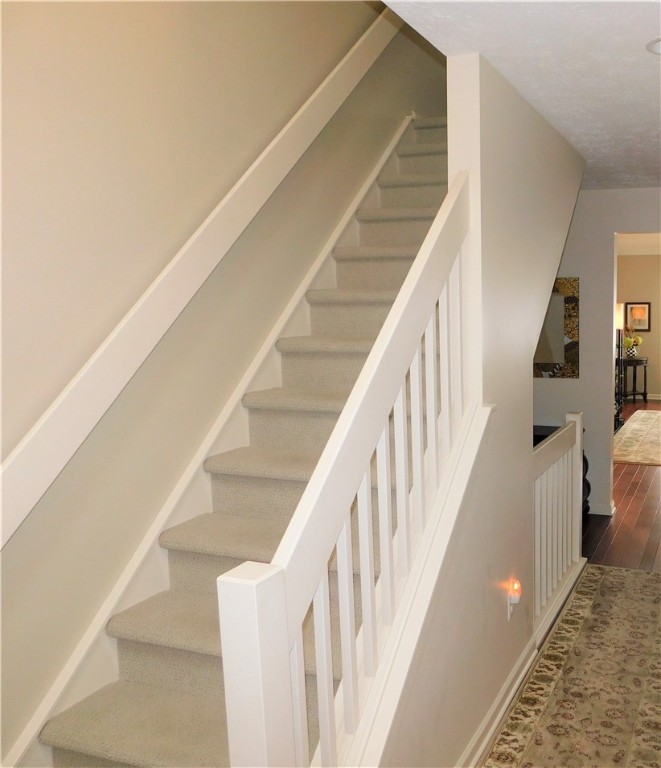 333 Reef Point Circle Webster, NY 14580 - Photo 4 of 49