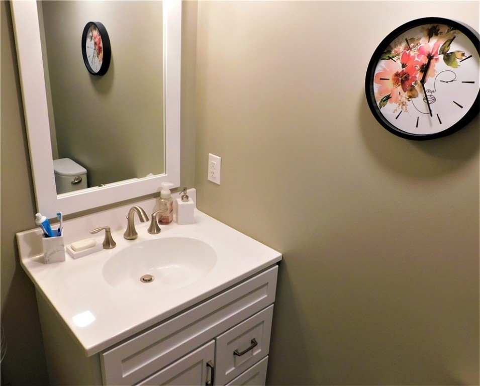 333 Reef Point Circle Webster, NY 14580 - Photo 43 of 49