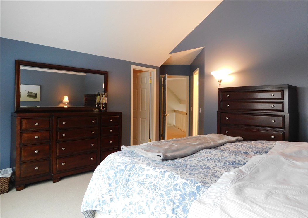 333 Reef Point Circle Webster, NY 14580 - Photo 8 of 49