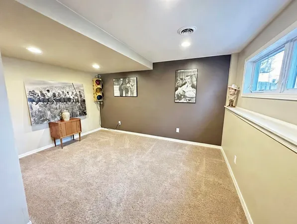 $664,900 | 823 Columbia Circle, North Aurora, IL 60542