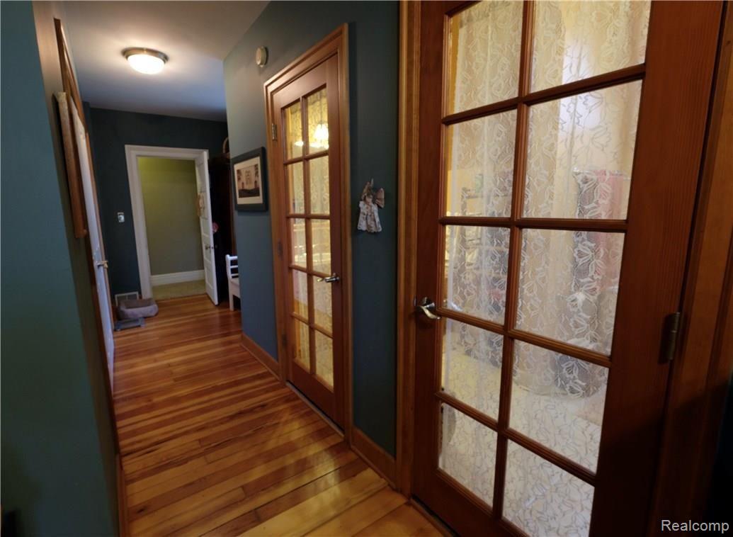 168 Moran Road Grosse Pointe, MI 48236 - Photo 22 of 37 DSCF4828.jpg