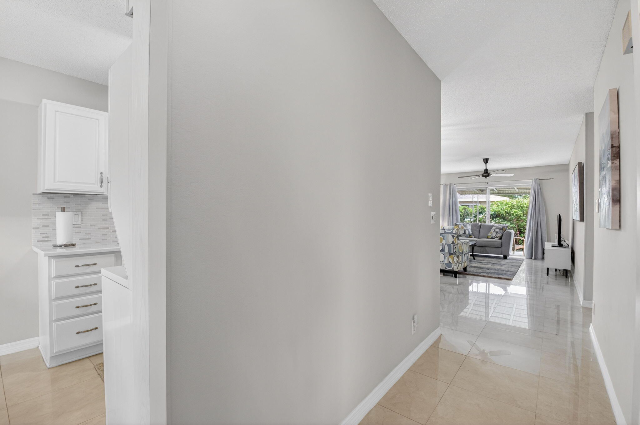 8633 Chevy Chase Drive Boca Raton, FL 33433 - Photo 10 of 43 5-web-or-mls-DSC_8918
