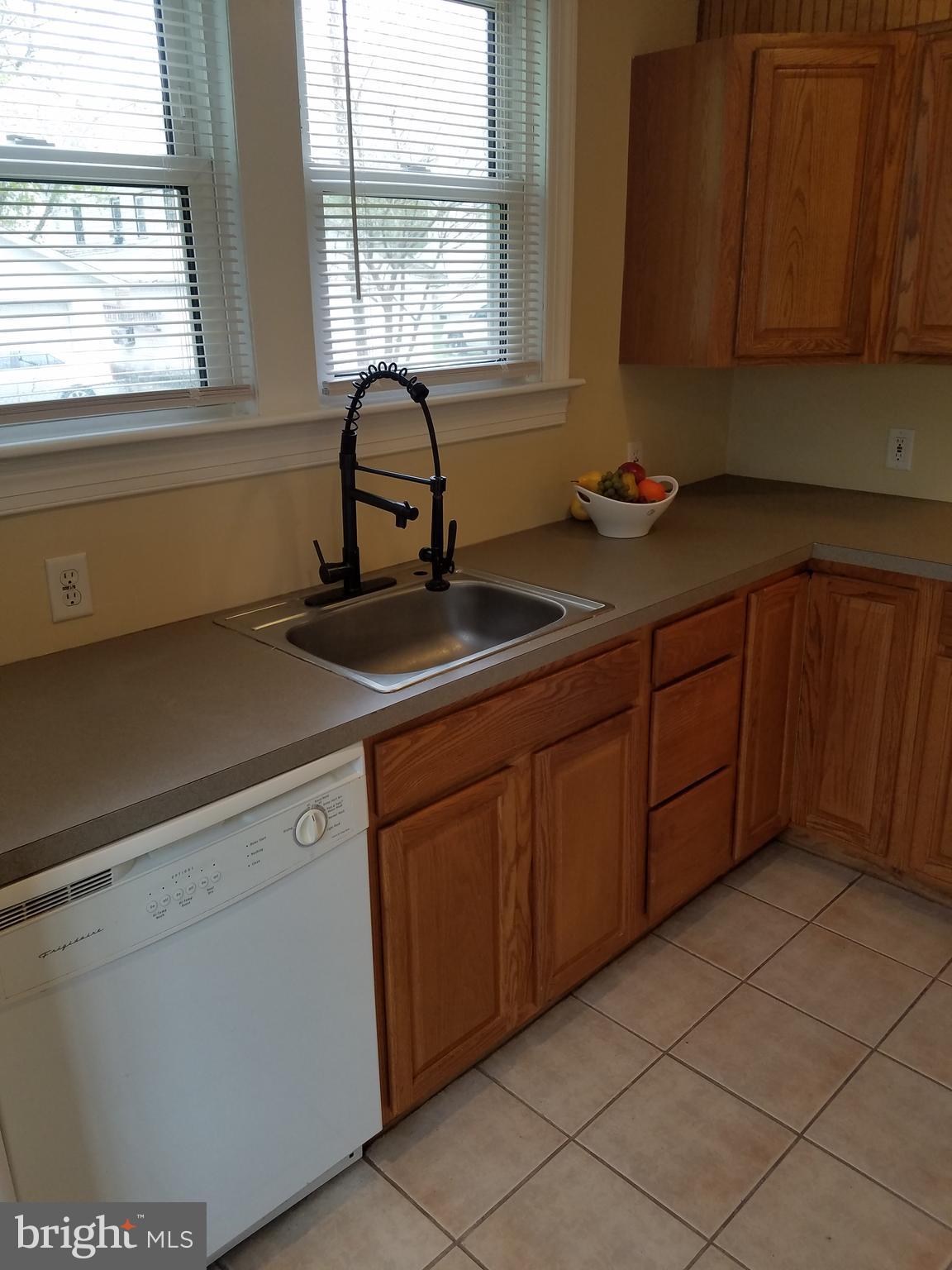 420 Ash Street Delanco, NJ 08075 - Photo 4 of 34