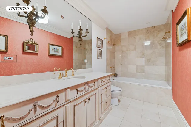 $2,695,000 | 25 Beekman Place, Unit 4 | Midtown East