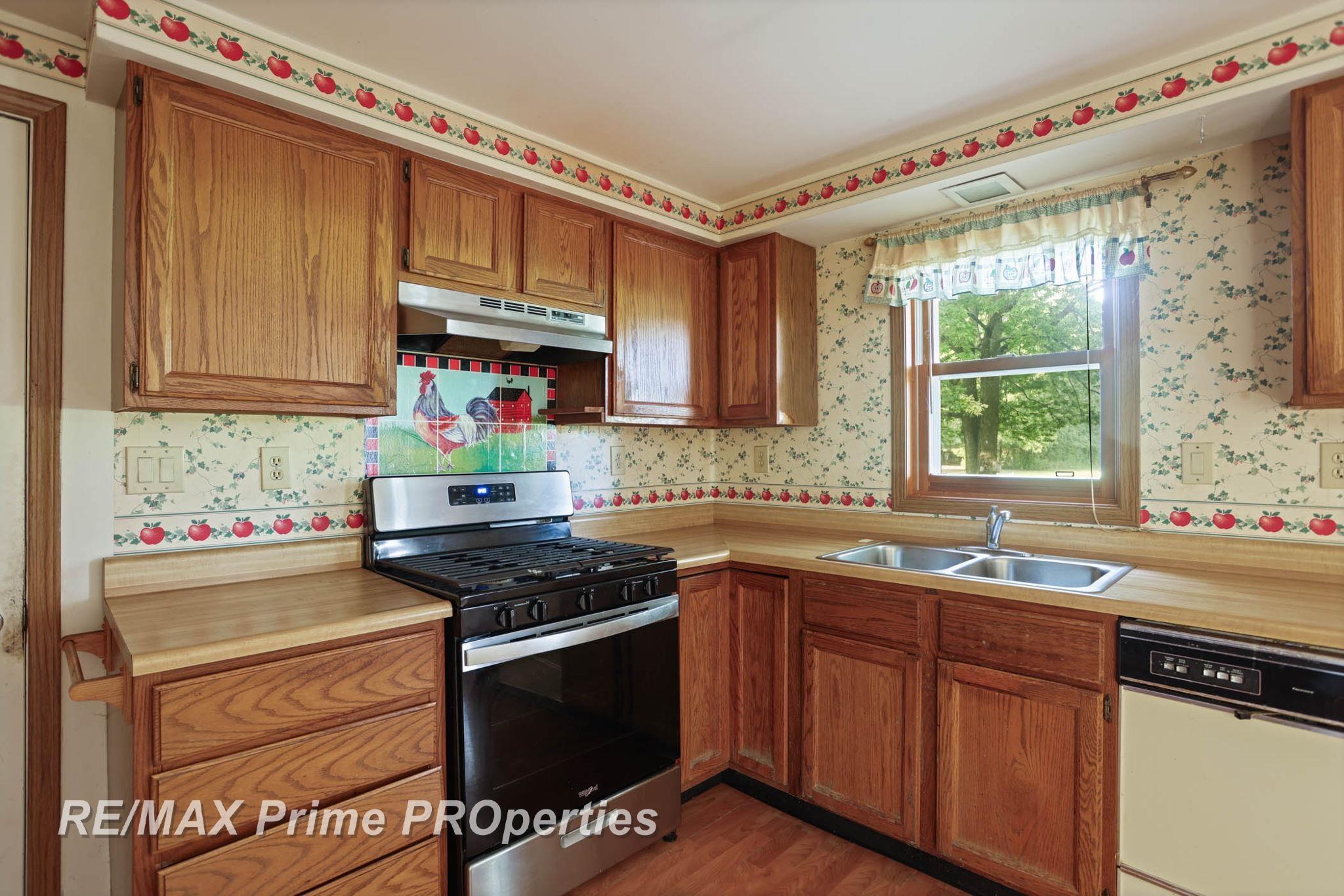 9360 Sheridan Road Burt, MI 48417 - Photo 13 of 43