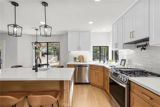 $1,150,000 | 25340 Irving Lane, Stevenson Ranch, CA 91381