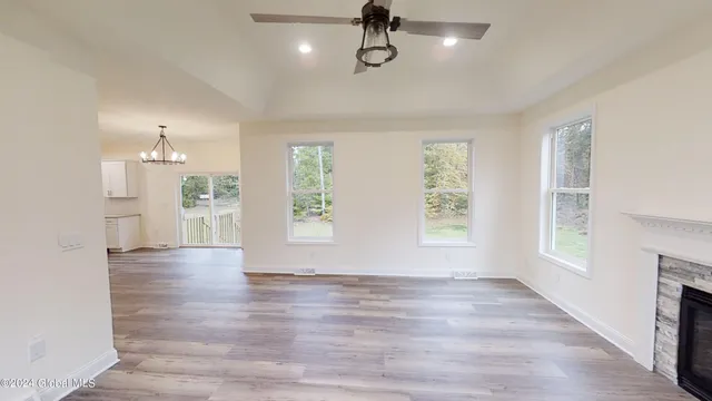 $682,500 | 8 Brookhaven Court, Wilton, NY 12866