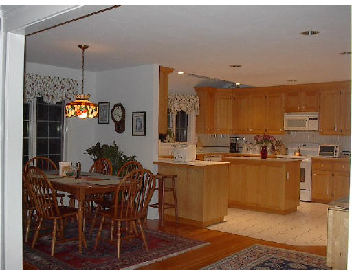 23 Jacob Amsden Road Westborough, MA 01581 - Photo 3 of 19 Gallery Image 3