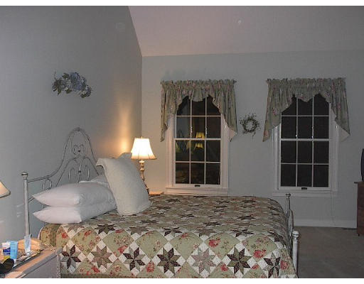 23 Jacob Amsden Road Westborough, MA 01581 - Photo 9 of 19 Gallery Image 9