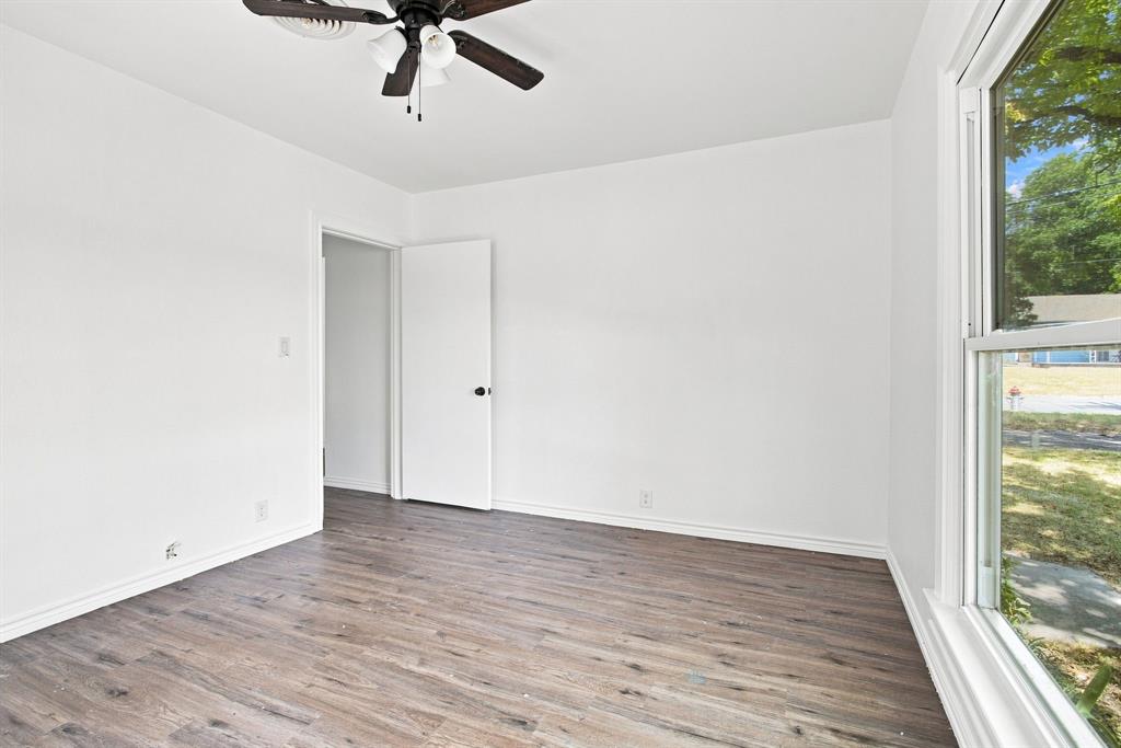 1031 Ritchey Street Gainesville, TX 76240 - Photo 15 of 23 Gallery Image 15
