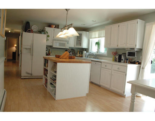 212 Hardwick Road Petersham, MA 01366 - Photo 5 of 17
