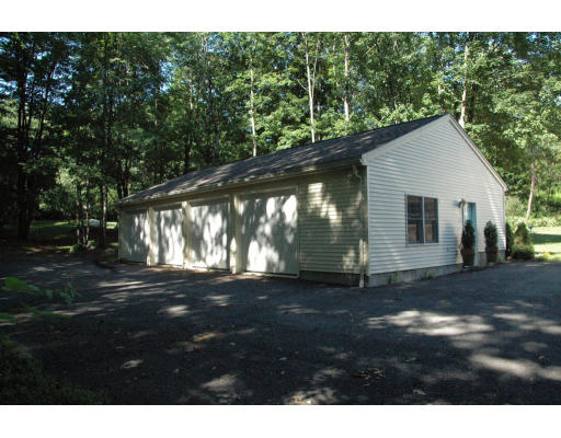 212 Hardwick Road Petersham, MA 01366 - Photo 9 of 17