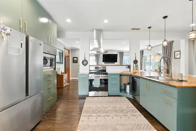 $599,000 | 120 Quarrington Court, Milton, GA 30004