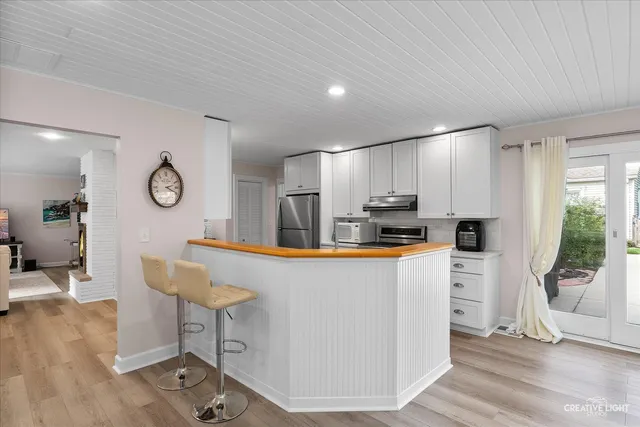 $525,000 | 909 South Main Street, Wheaton, IL 60189