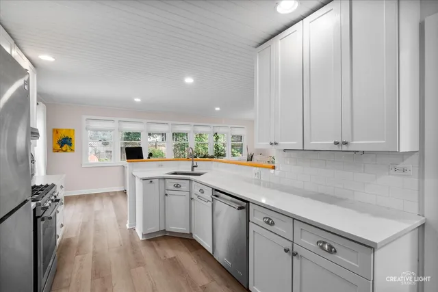 $525,000 | 909 South Main Street, Wheaton, IL 60189