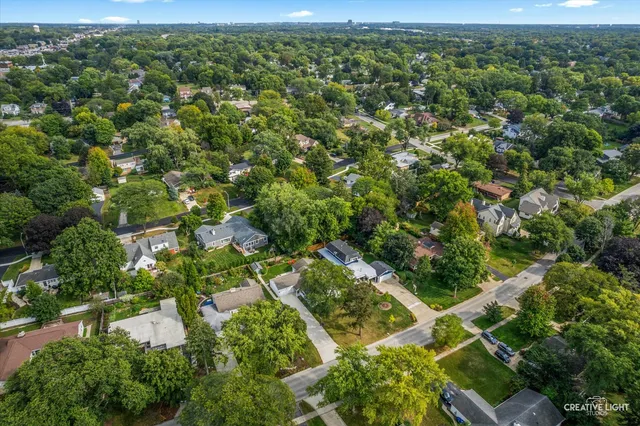 $525,000 | 909 South Main Street, Wheaton, IL 60189