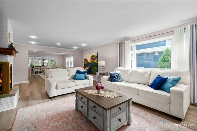 $525,000 | 909 South Main Street, Wheaton, IL 60189