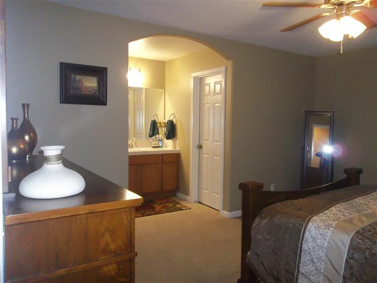 200 East Huntsman Avenue Reedley, CA 93654 - Photo 11 of 12 Gallery Image 11