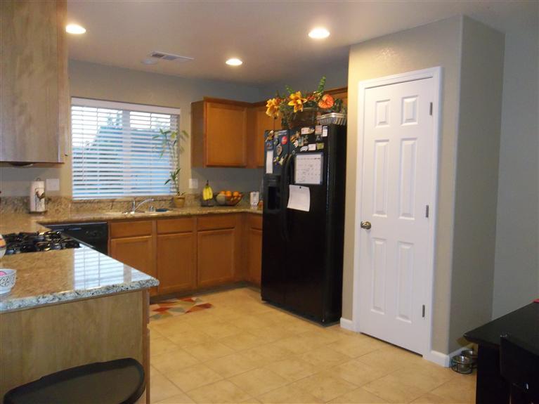 200 East Huntsman Avenue Reedley, CA 93654 - Photo 7 of 12 Gallery Image 7