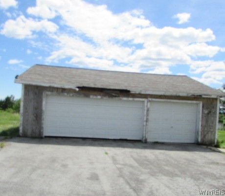 11345 Transit Road Pavilion, NY 14591 - Photo 2 of 5 garage