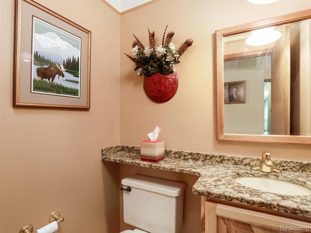 643 Shelley Drive Rochester Hills, MI 48307 - Photo 22 of 46