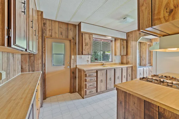 $59,950 | 2093 Victor Avenue, Unit 29, Redding, CA 96002