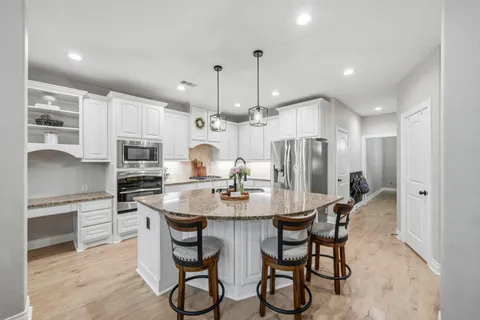 $725,000 | 27927 Colonial Point Drive, Katy, TX 77494