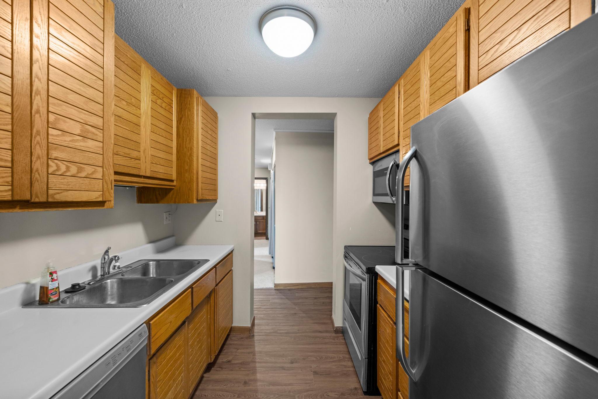 1181 Edgcumbe Road, Unit 1712 St. Paul, MN 55105 - Photo 3 of 63