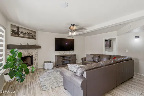 $369,000 | 600 Valley Plum Avenue, El Paso, TX 79932