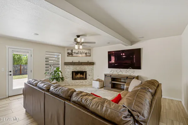 $369,000 | 600 Valley Plum Avenue, El Paso, TX 79932