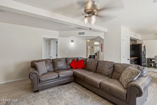 $369,000 | 600 Valley Plum Avenue, El Paso, TX 79932