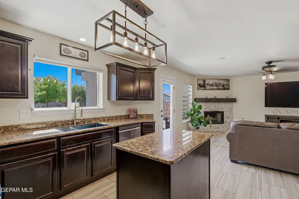 $369,000 | 600 Valley Plum Avenue, El Paso, TX 79932