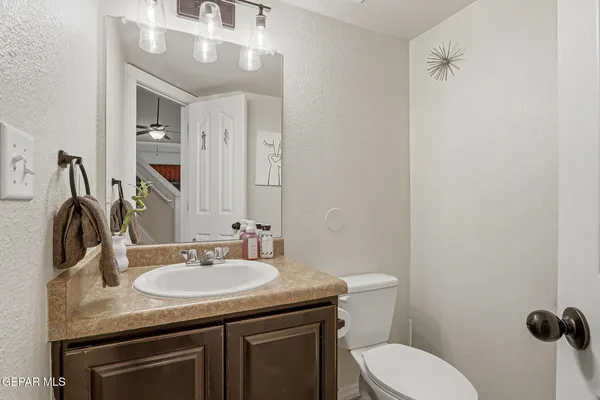 $369,000 | 600 Valley Plum Avenue, El Paso, TX 79932