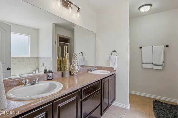 $369,000 | 600 Valley Plum Avenue, El Paso, TX 79932