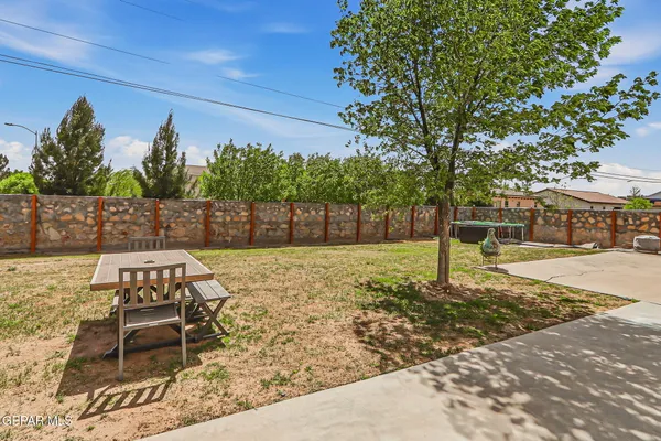 $369,000 | 600 Valley Plum Avenue, El Paso, TX 79932