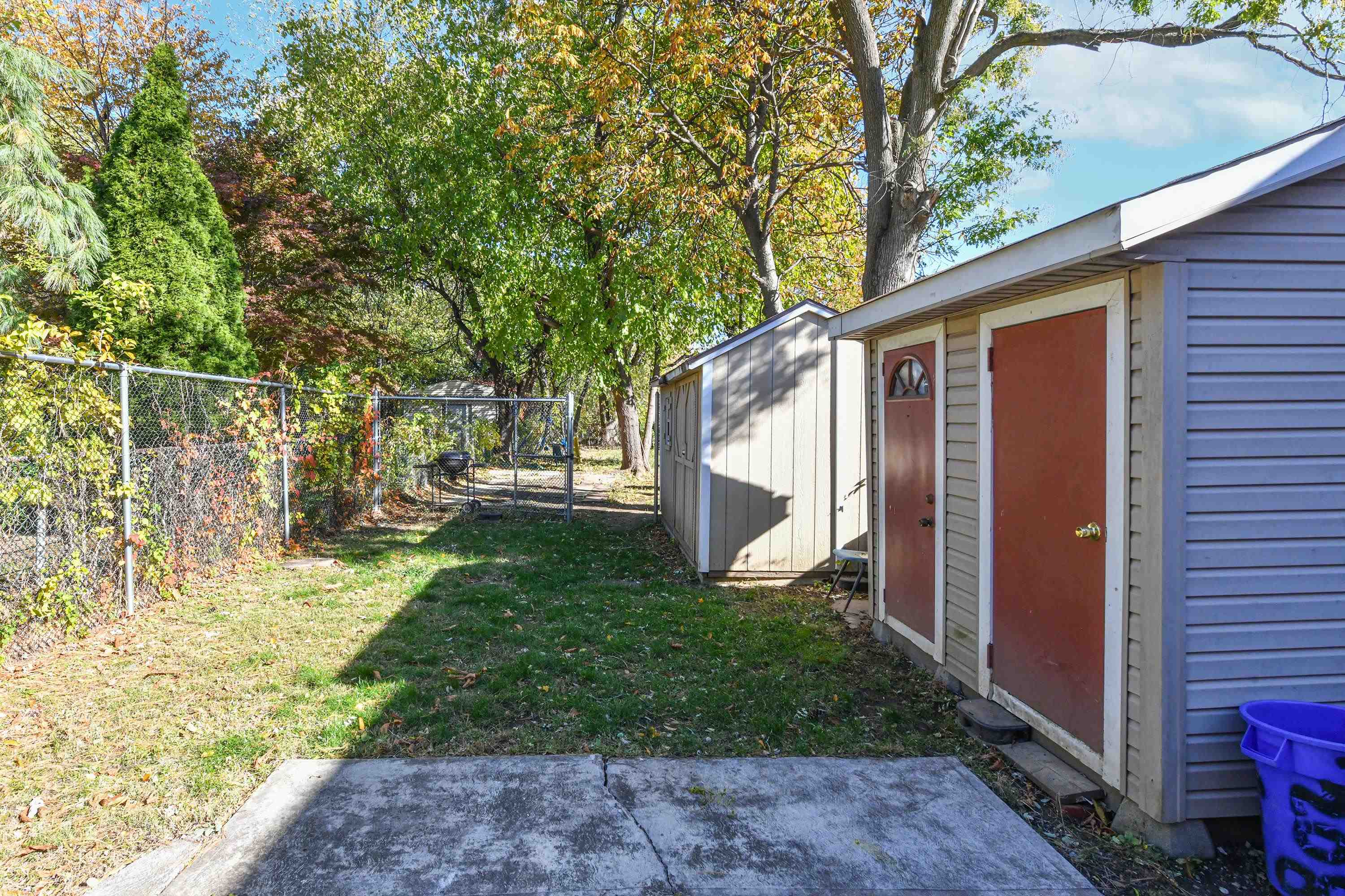 208 4th Street, Unit 1 Passaic, NJ 07055 - Photo 26 of 28 a view of a back yard of the house