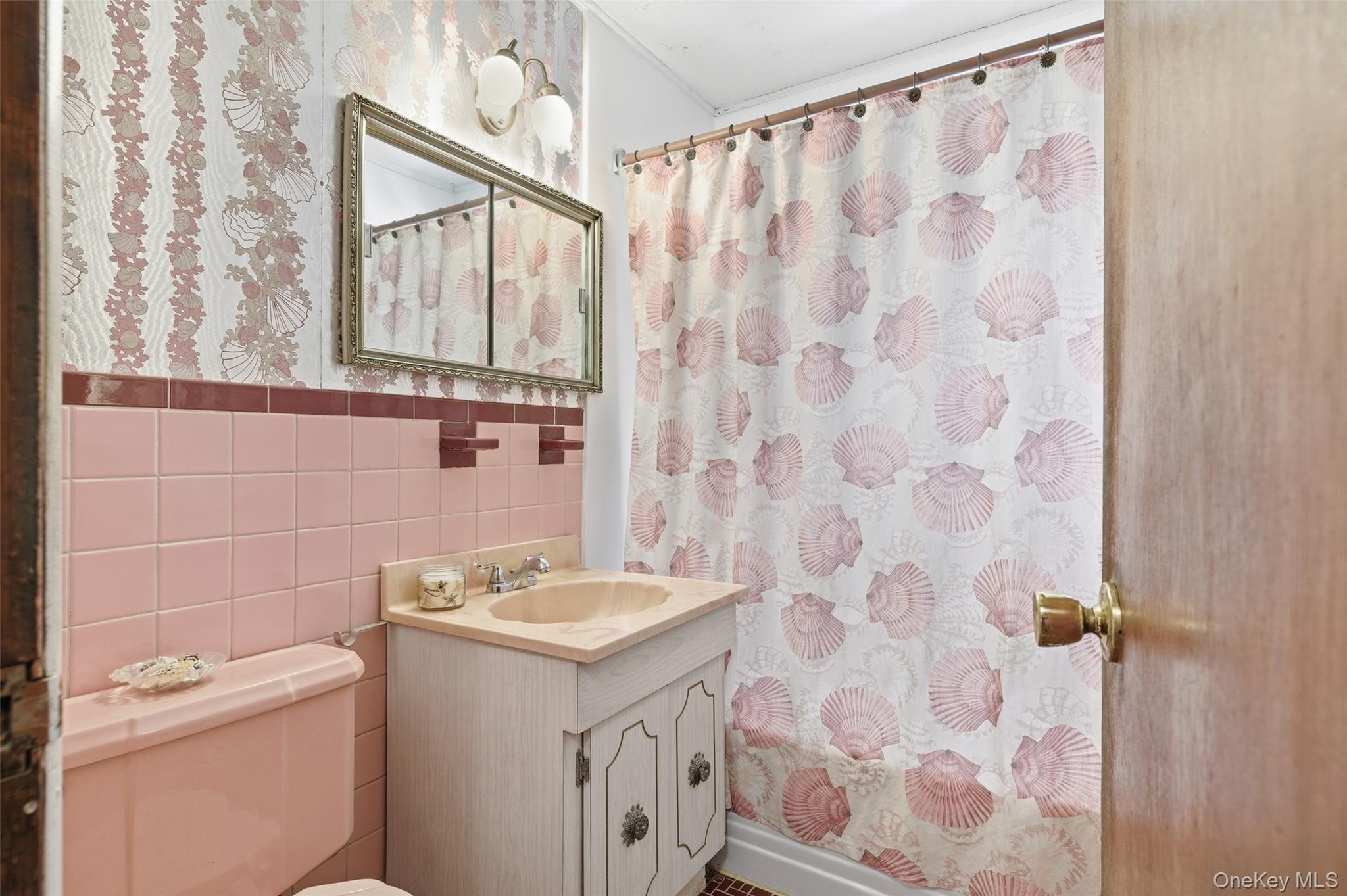 24 Spring Garden Street Valley Stream, NY 11580 - Photo 14 of 25