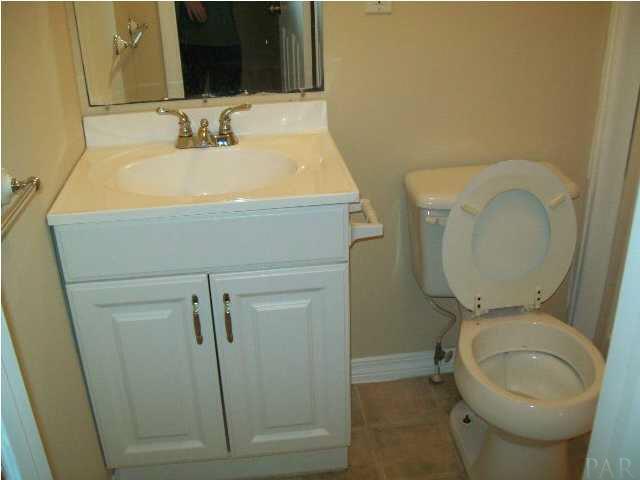 1252 East Burgess Road Pensacola, FL 32504 - Photo 7 of 13