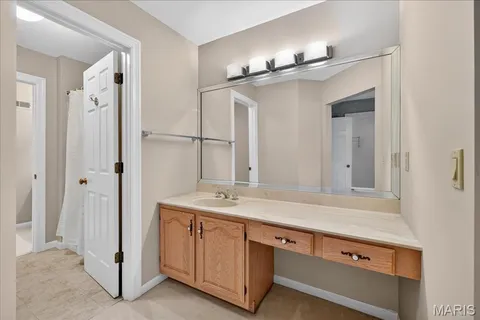 $599,900 | 14033 Woods Mill Cove Drive, Chesterfield, MO 63017
