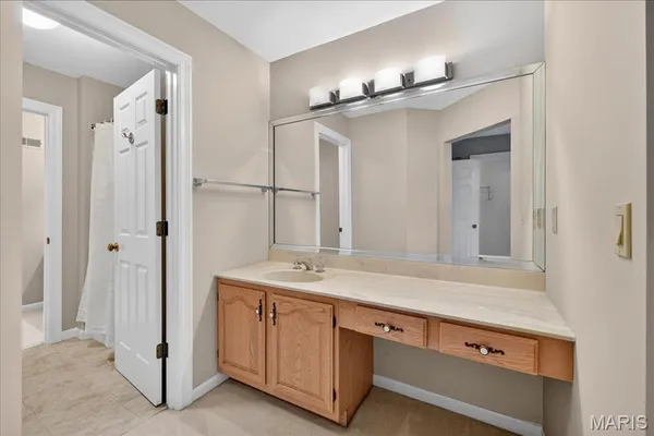 $599,900 | 14033 Woods Mill Cove Drive, Chesterfield, MO 63017