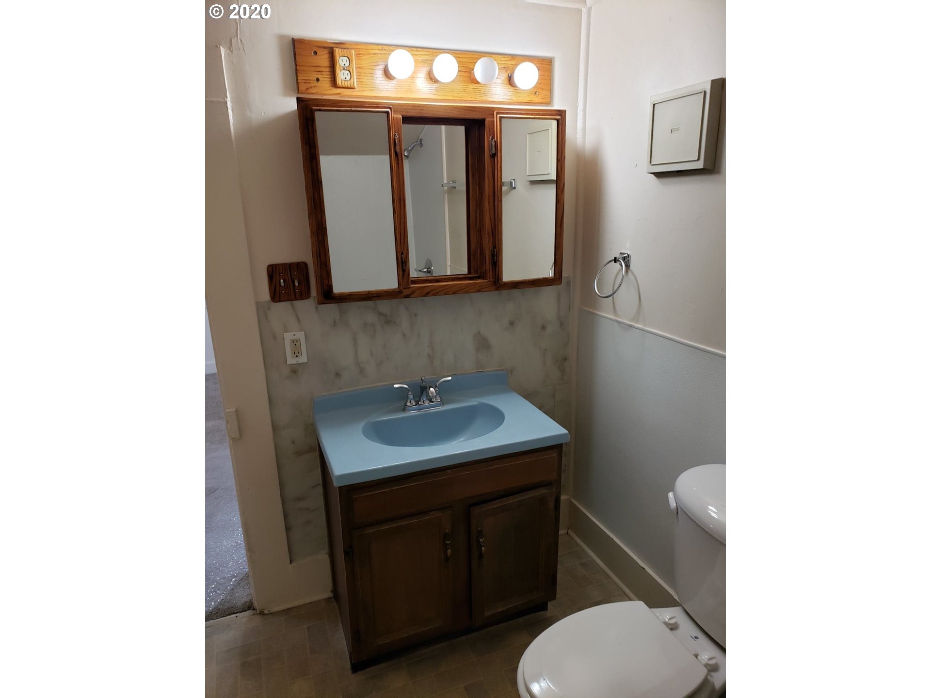 615 Southwest 3rd Street Pendleton, OR 97801 - Photo 11 of 14