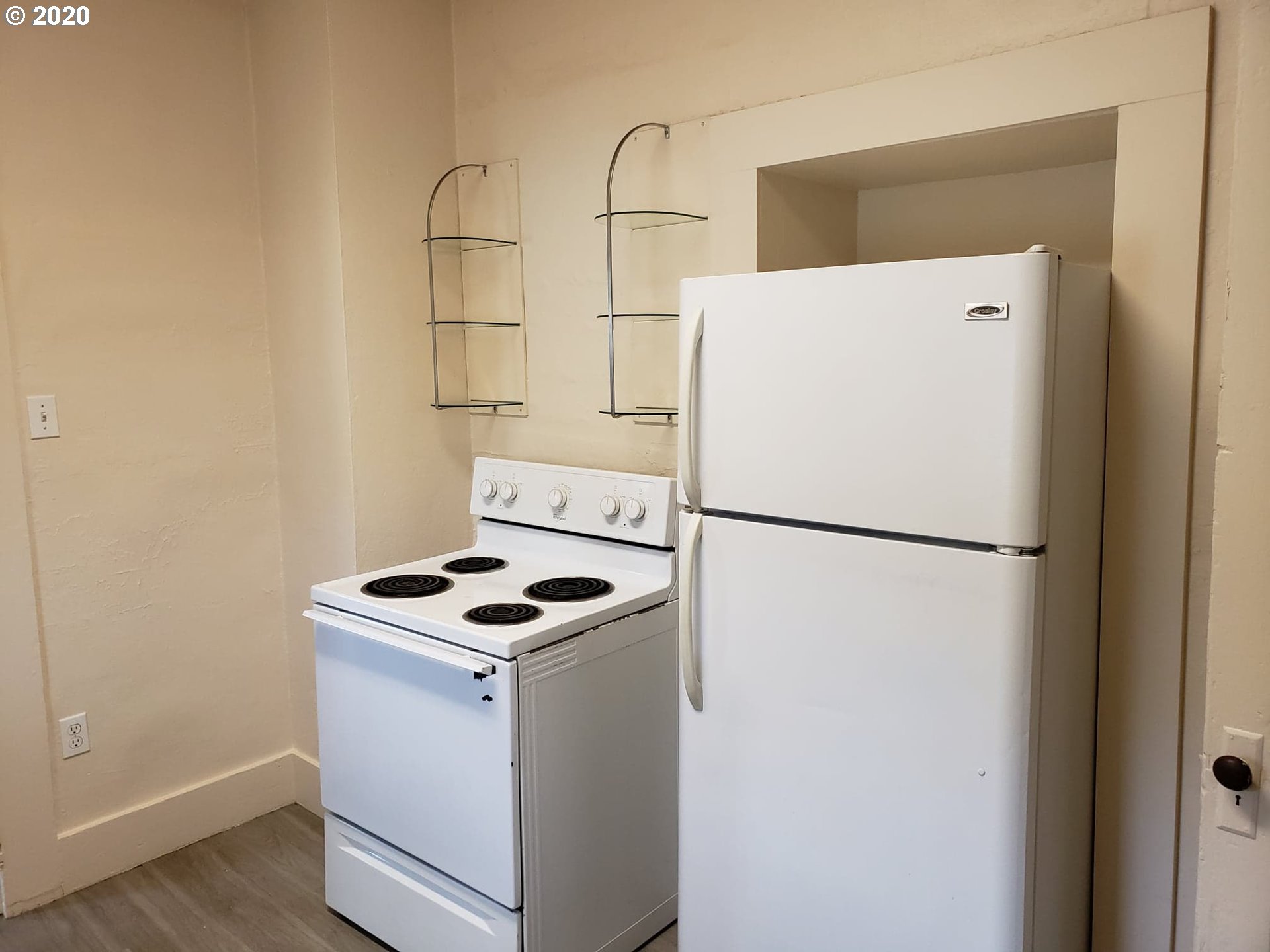 615 Southwest 3rd Street Pendleton, OR 97801 - Photo 5 of 14