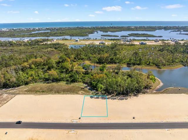 a view of an outdoor space and city view